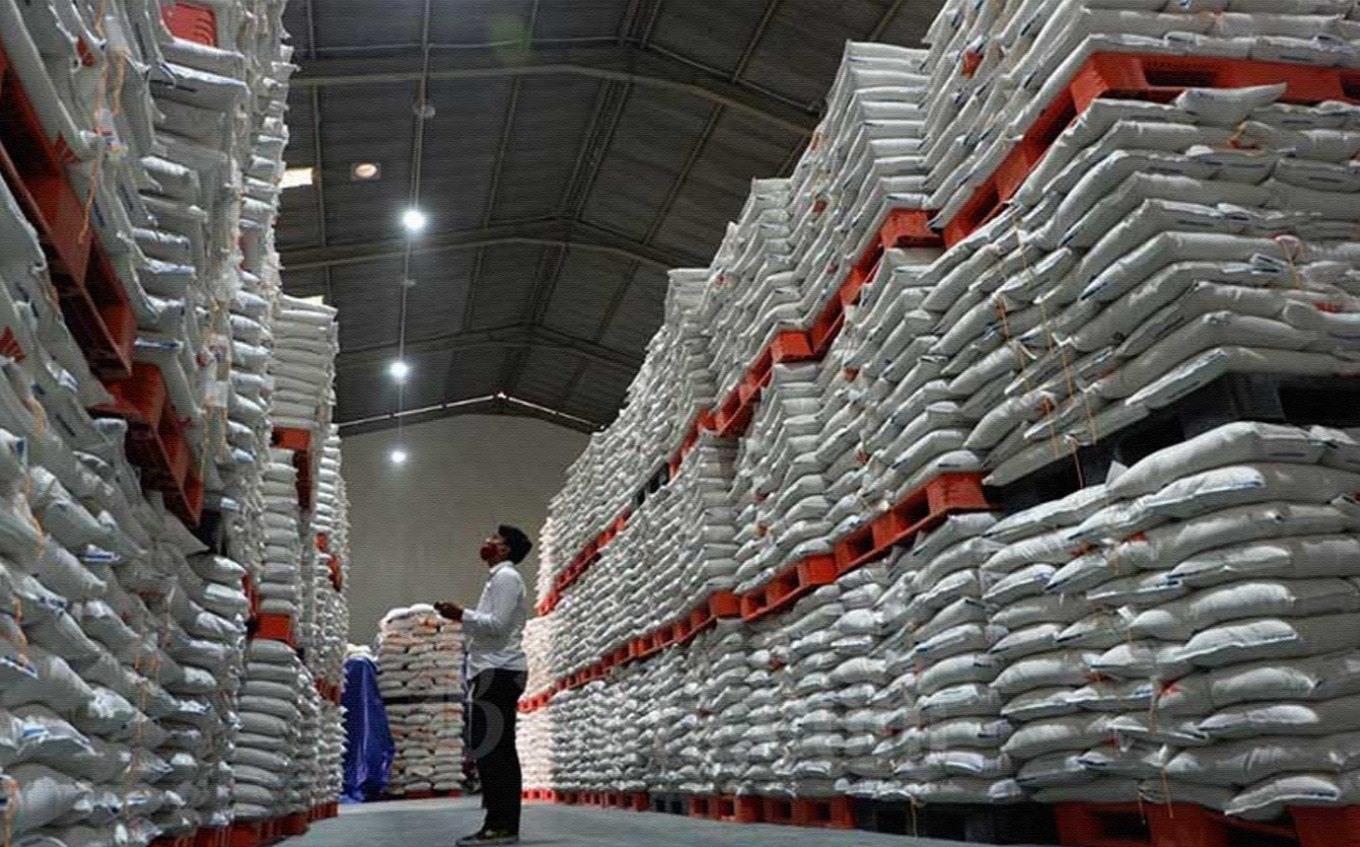 Stok beras nasional di gudang Bulog sudah menipis, pemerintah disarankan segera impor berasa. (Foto: Bulog)