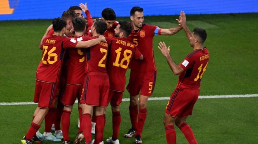 Pemain Spanyol saat merayakan golnya ke gawang Kosta Rika, pada ajang Piala Dunia Qatar 2022. (Foto: Twitter @FIFAWorldCup)