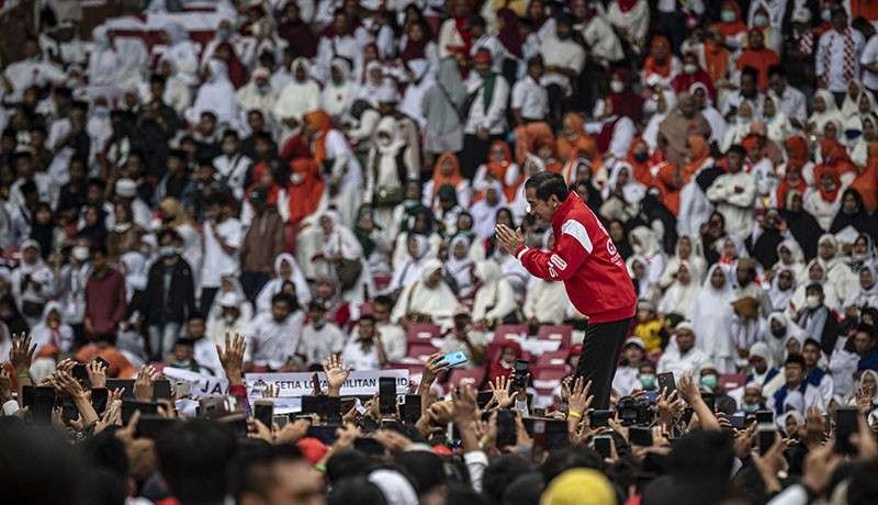 Presiden Jokowi menghadiri acara Nusantara Bersatu yang digelar di Gelora Bung Karno, Sabtu, 26 November 2022. (Foto: Ant)