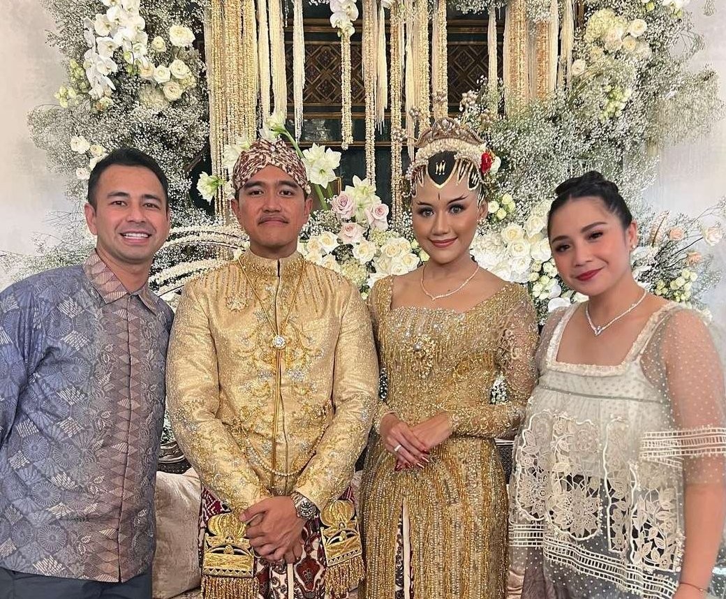 Raffi Ahmad dan Nagita Slavina di pernikahan Kaesang Pangarep dan Erina Gudono, Sabtu 10 Desember 2022. (Foto: Instagram @raffinagita1717)