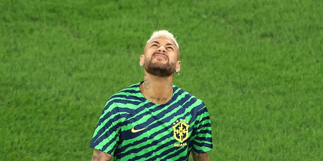 Neymar harus meratapi kekalahan Brasil dari Kroasia dalam adu penalti. (Foto: Twitter/@FIFAWorldCup)