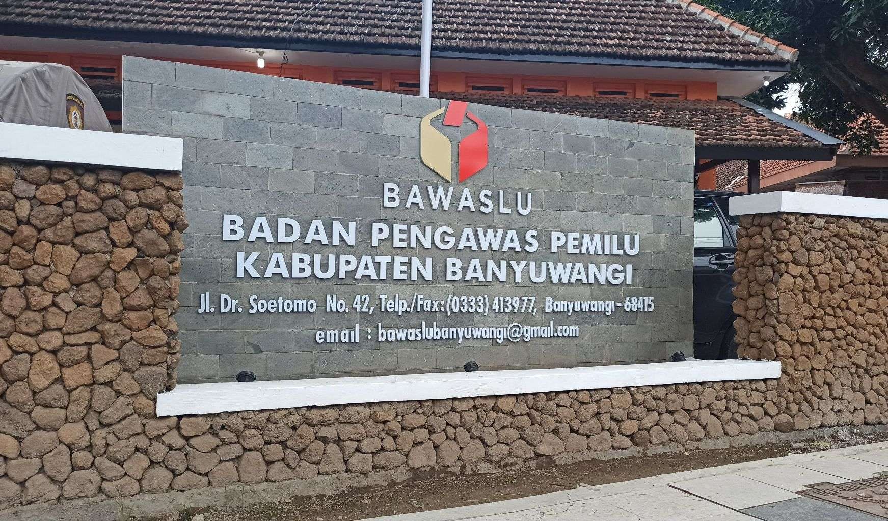 Kantor Bawaslu Banyuwangi (Foto: Muh Hujaini/Ngopibareng.id)