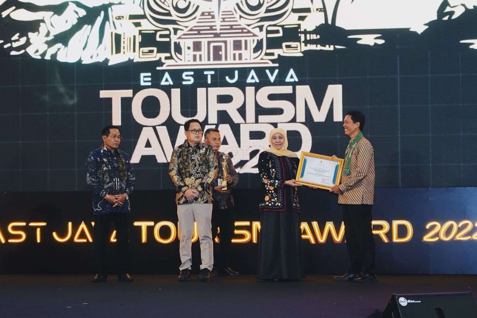 Kabupaten Kediri mendapatkan tiga penghargaan dalam East Java Tourism Award 2022 yang digelar oleh Dinas Pariwisata dan Kebudayaan (Disbudpar) Provinsi Jawa Timur ( Foto Kominfo Kabupaten Kediri)