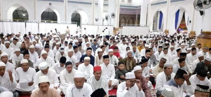 Kegiatan Haul bagi jemaah Al-Khidmah dirangkaian dalam acara Maulidurrasul. (Foto: dok/Ngopibareng.id)