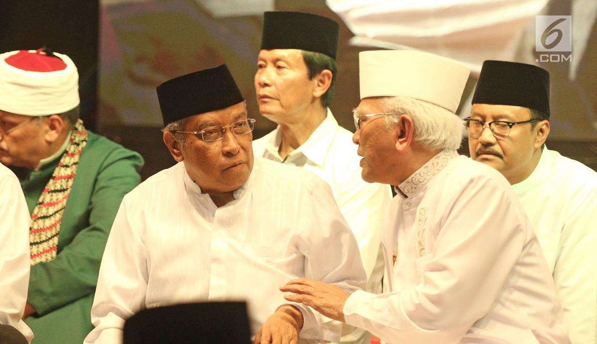 KH Said Aqil Siroj bersama KH Ahmad Mustofa Bisri alias dan Gus Mus, dalam acara Haul Gus Dur di Jakarta. (Foto: dok/Ngopibareng.id)