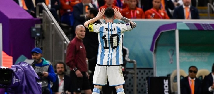 Lionel Messi ketika mengantarkan Argentina menang melawan Belanda (Foto: Fifa.com)
