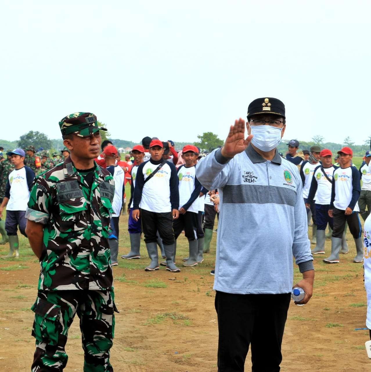 Pemerintah Kota Pasuruan menggelar apel bersama TNI dan masyarakat dipimpin Gus Ipul di halaman wilayah Dusun Bintingan Kota Pasuruan, Jumat 16 Desember 2022. (Foto: Diskominfo Kota Pasuruan)