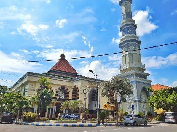 Masjid Agung di Tulungagung, Jawa Timur. (Foto:travellsrs)