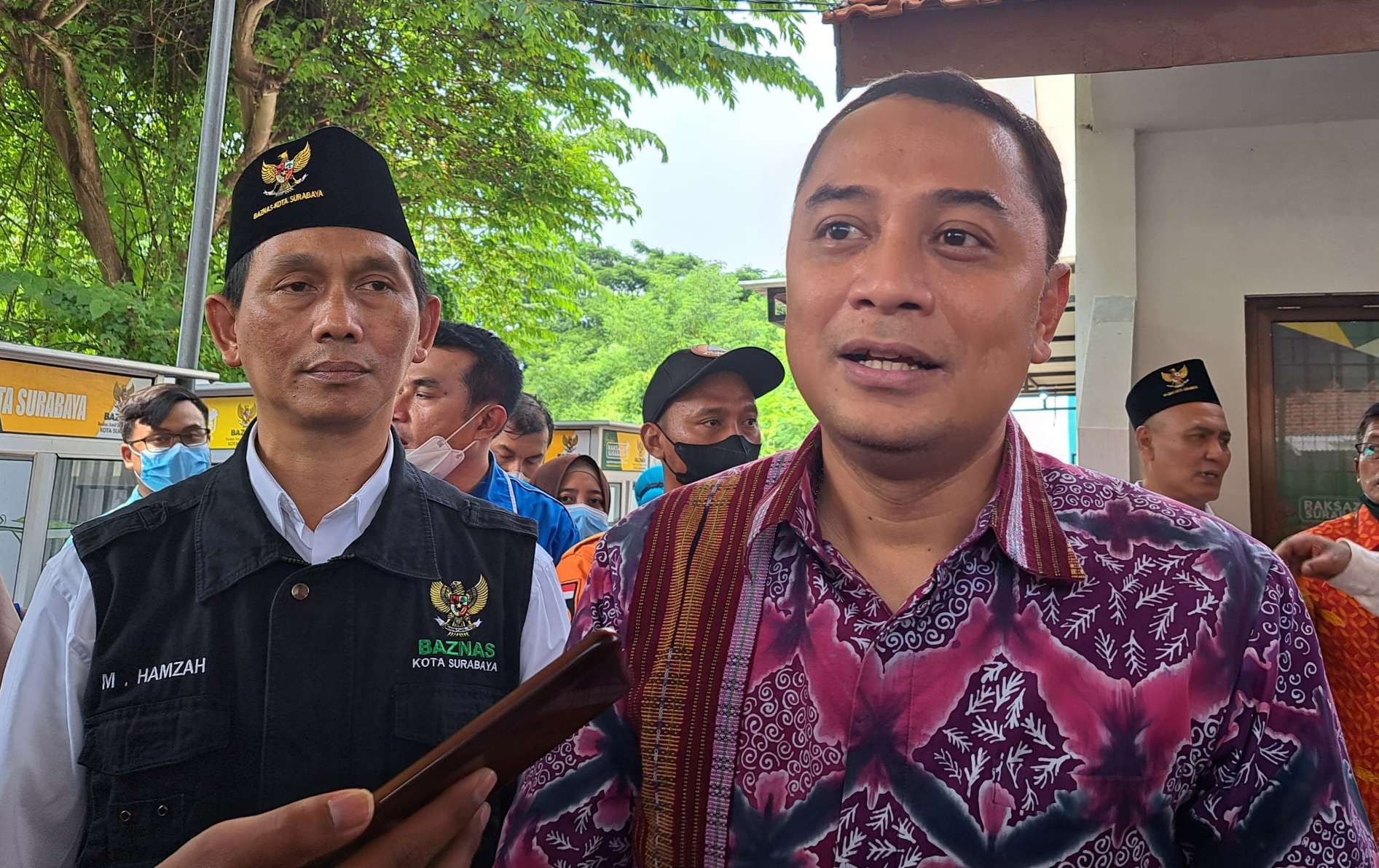 Walikota Surabaya, Eri Cahyadi saat ditemui di kantor Baznas Surabaya. (Foto: Pita Sari/Ngopibareng.id)