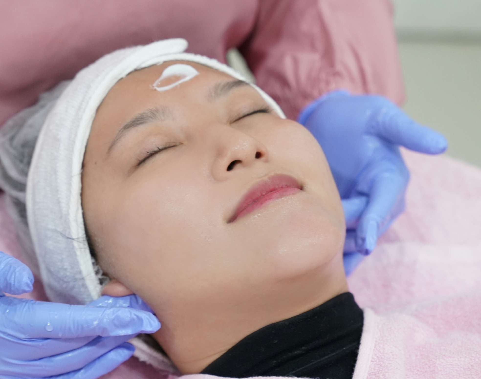 Ilustrasi perawatan wajah untuk kulit cantik dan glowing. (Foto: Istimewa)
