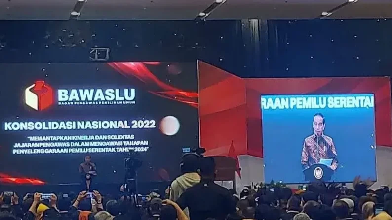 Presiden Jokowi menghadiri acara Konsolidasi Nasional Bawaslu di Jakarta, Sabtu, 17 Desember 2022. (Foto: Ant)