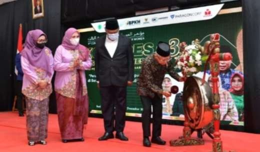 Wakil Presiden (Wapres) Ma'ruf Amin menghadiri Kongres Muslimah Indonesia ke-3 di Hotel Sari Pacific, Jalan M. H. Thamrin No. 6 Jakarta Pusat, Senin 19 Desember 2022 malam. (Foto: Setwapres)