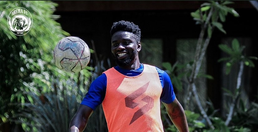 Striker asing Arema FC, Abel Camara masih belum bisa diturunkan saat kontra Bhayangkara FC nanti karena belum pulih dari cedera. (Foto: Twitter/@AremafcOfficial)