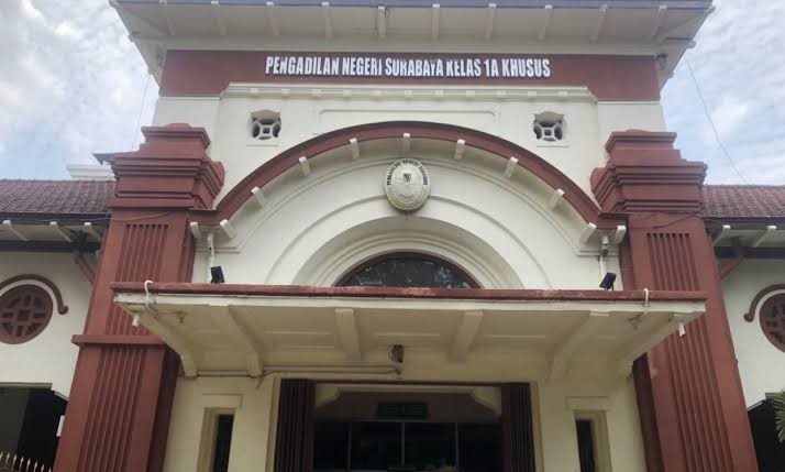 Kantor Pengadilan Negeri Surabaya yang bakal menjadi lokasi sidang Tragedi Kanjuruhan (Foto: Andhi Dwi/Ngopibareng.id)