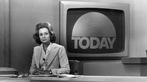 Barbara Walters duduk di lokasi syuting acara NBC "Today" di New York pada 23 April 1976.  (Arsip Bettmann:GettyImage)