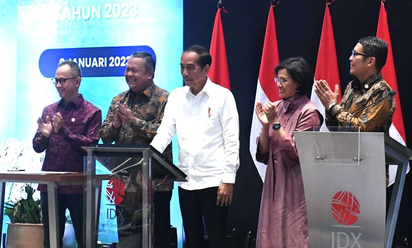 Presiden Jokowi meresmikan pembukaan perdagangan Bursa Efek Indonesia (BEI) Tahun 2023. (Foto: BPMI Setpres)