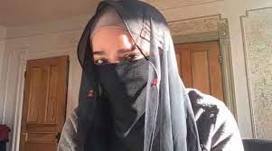 Seorang perempuan Yauhudi akhirnya masuk Islam karena berpikir kritis. (Foto: youtube)