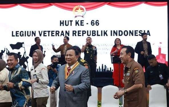 Menteri Pertahanan (Menhan) Prabowo Subianto menghadiri HUT ke-66 Legiun Veteran Republik Indonesia (LVRI). (Foto: Instagram @prabowo)