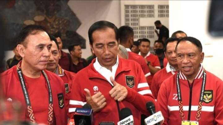 Presiden Jokowi optimis Timnas Piala AFF bisa mengungguli Vietnam pada leg kedua ( foto: BPMI Setpres )