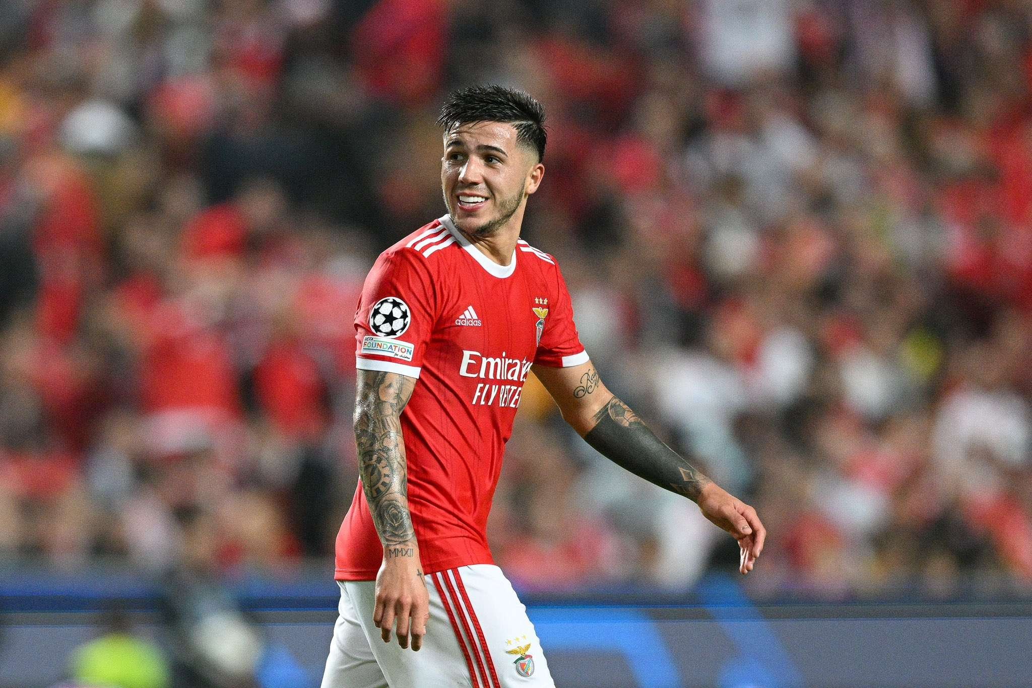 Bintang Benfica dan Timnas Argentina, Enzo Fernandez, beri isyarat bertahan di Benfica dan menolak pinangan Chelsea. (Foto: Twitter/@FabrizioRomano)