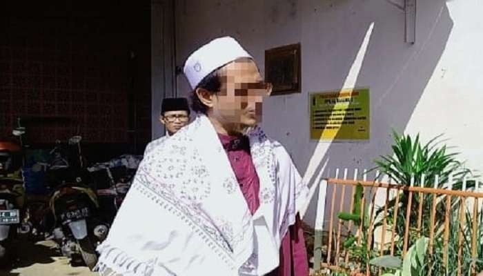 FH, Pengasuh Ponpes Syariah di Ajung, Jember yang kini jadi terlapor dugaan cabul (Foto: Rusdi/Ngopibareng.id)
