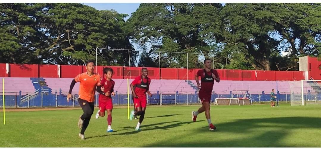 Laga perdana Persik Kediri di putaran kedua kompetisi Liga 1 Indonesia 2022/2023 melawan Persita Tangerang, Sabtu 14 Januari 2023 dipastikan ditunda. (Foto: Fendi Lesmana/Ngopibareng.id)