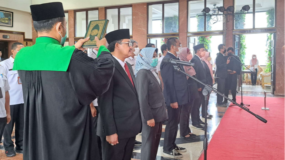 Inspektur Kota Surabaya Dr Ikhsan S.Psi, MM resmi dilantik menjadi Sekretaris Daerah (Sekda) Kota Surabaya, Rabu, 25 Januari 2023. (Foto: Pita Sari/Ngopibareng.id)