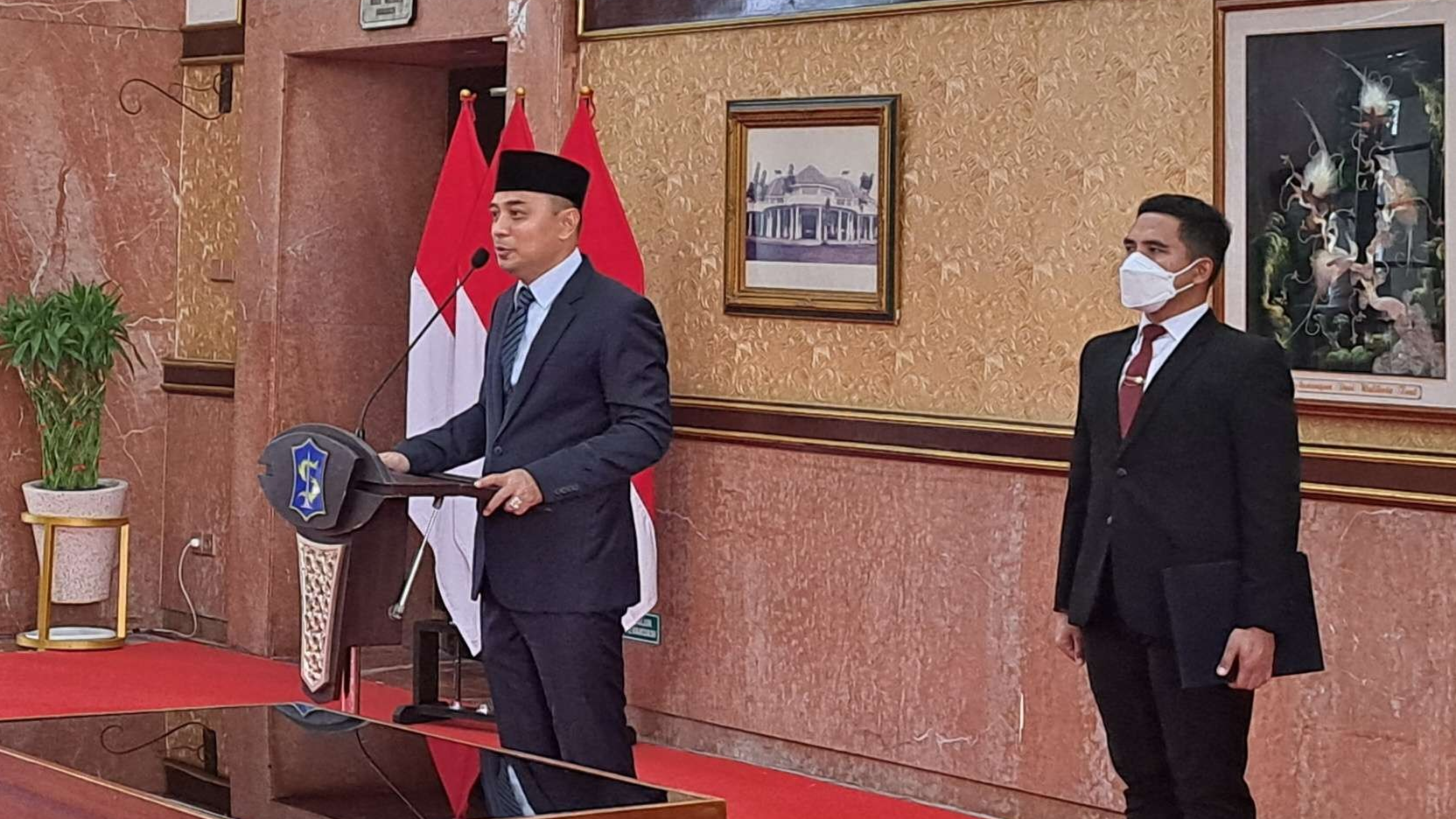 Walikota Surabaya, Eri Cahyadi menjanjikan kepala dinas cepat naik jabatan asalkan punya inovasi. (Foto: Pita Sari/Ngopibareng.id)