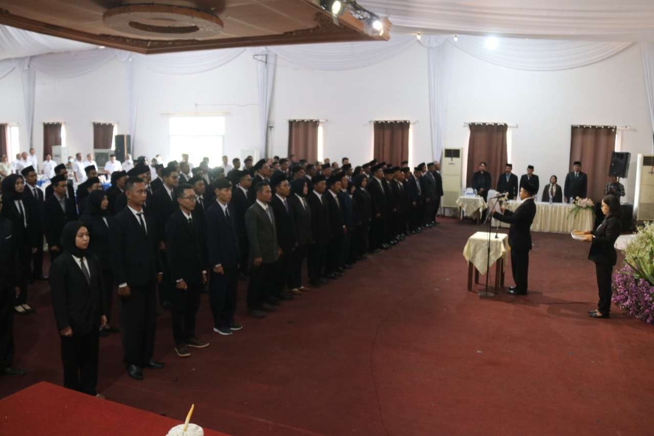 Sebagian PPK yang dilantik berasal dari ASN (Foto: Ahmad Sampurno/ Ngopibareng.id)