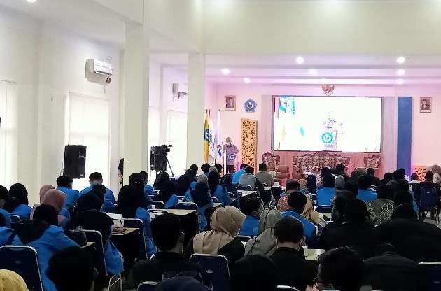 Seminar Energi Nasional dan Kepemudaan yang digelar di Unirow Tuban (Foto: Khoirul Huda/Ngopibareng.id)