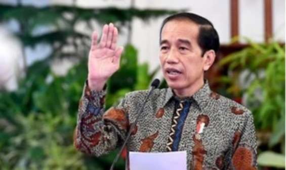 Presiden Jokowi ingatkan Otoritas Jasa Keuangan (OJK) hati-hati terhadap gorengan saham. (Foto: BPMI Setpres)