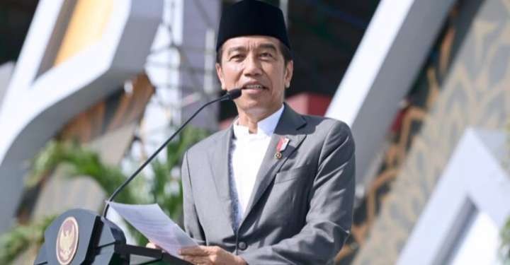 Presiden Jokowi menghadiri puncak resepsi seabad NU di Delta Sidoarjo (Foto:  BPMI Setpres)i