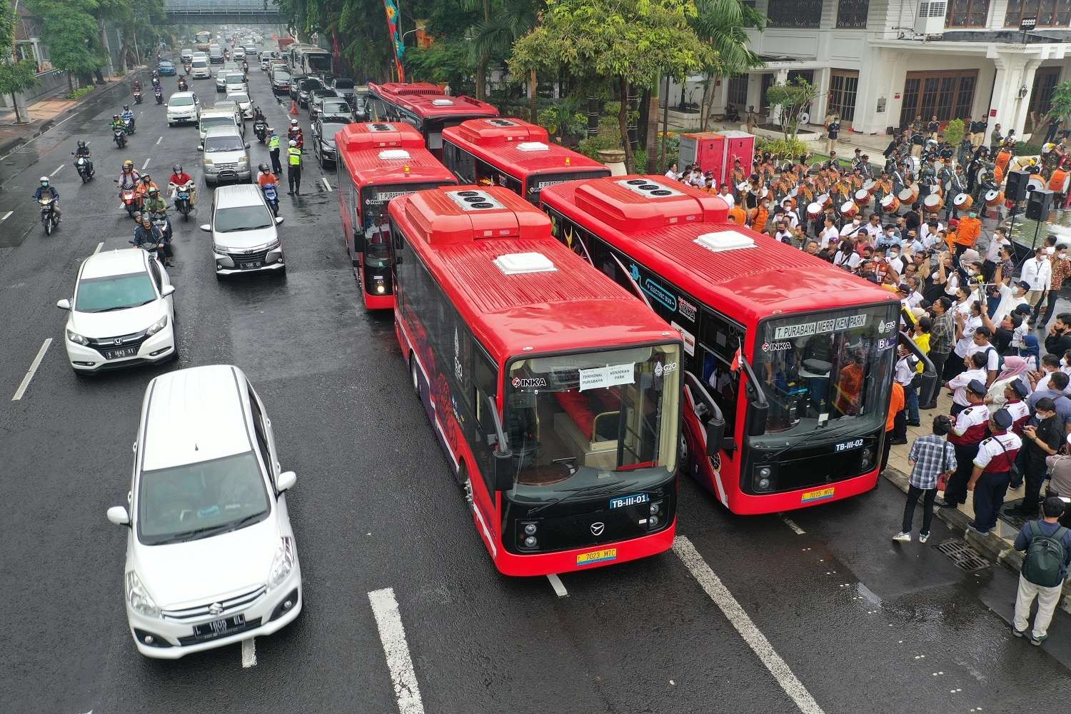Ilustrasi angkutan umum di Surabaya, terbaru akan ada feeder. (Foto: Humas Pemkot Surabaya)