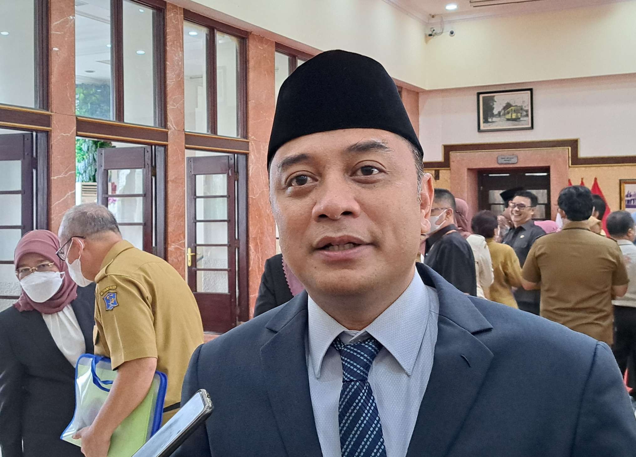 Walikota Surabaya, Eri Cahyadi saat ditemui di Balai Kota Surabaya Selasa lalu. (Foto: Pita Sari/Ngopibareng.id)