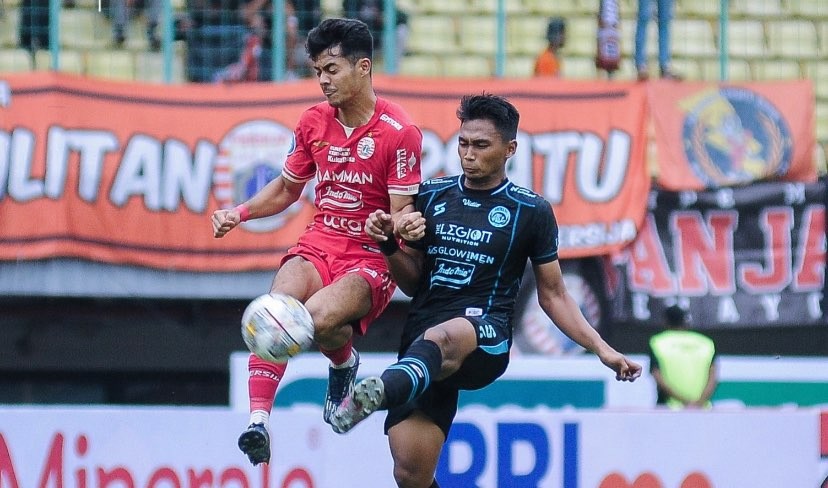 Jalannya laga antara Persija Jakarta versus Arema FC (Foto: Twitter/@AremafcOfficial)