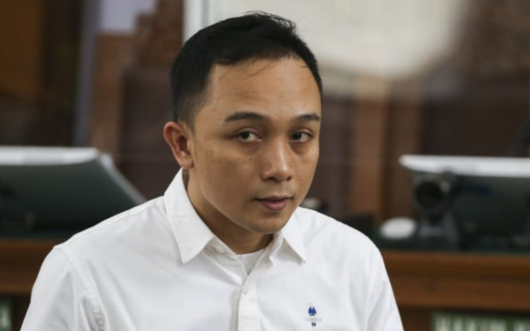 Ricky Rizal jadi terdakwa keempat yang divonis hakim dalam kasus pembunuhan Brigadir J. Ajudan Ferdy Sambo ini divonis 13 tahun penjara. (Foto: Antara via Tirto)