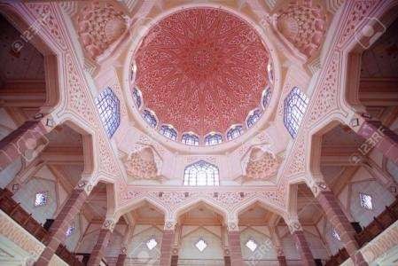 Keindahan ornamen dalam masjid. (Ilustrasi)
