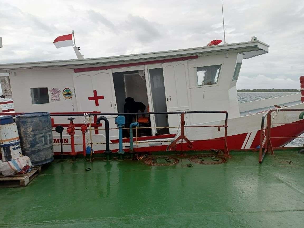 Kapal ambulans pemberian Ganjar Pranowo untuk warga Karimunjawa akan mendapatkan tambahan mesin untuk meningkatkan kualitas layanan. (Foto: Biro Humas Pemprov Jateng)