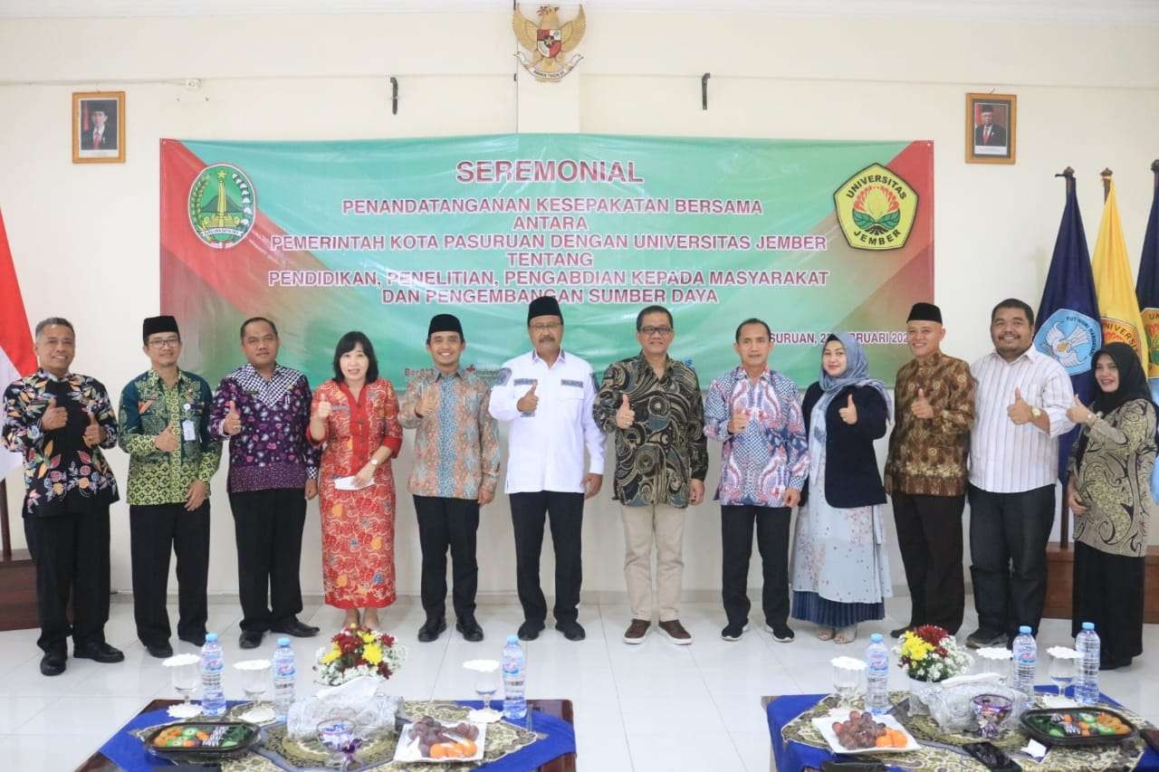 Walikota Pasuruan Saifullah Yusuf (Gus Ipul) menghadiri seremonial penandatanganan kesepakatan bersama antara Pemkot Pasuruan dengan universitas Jember (Unej). (Foto: Dok Kota Pasuruan)