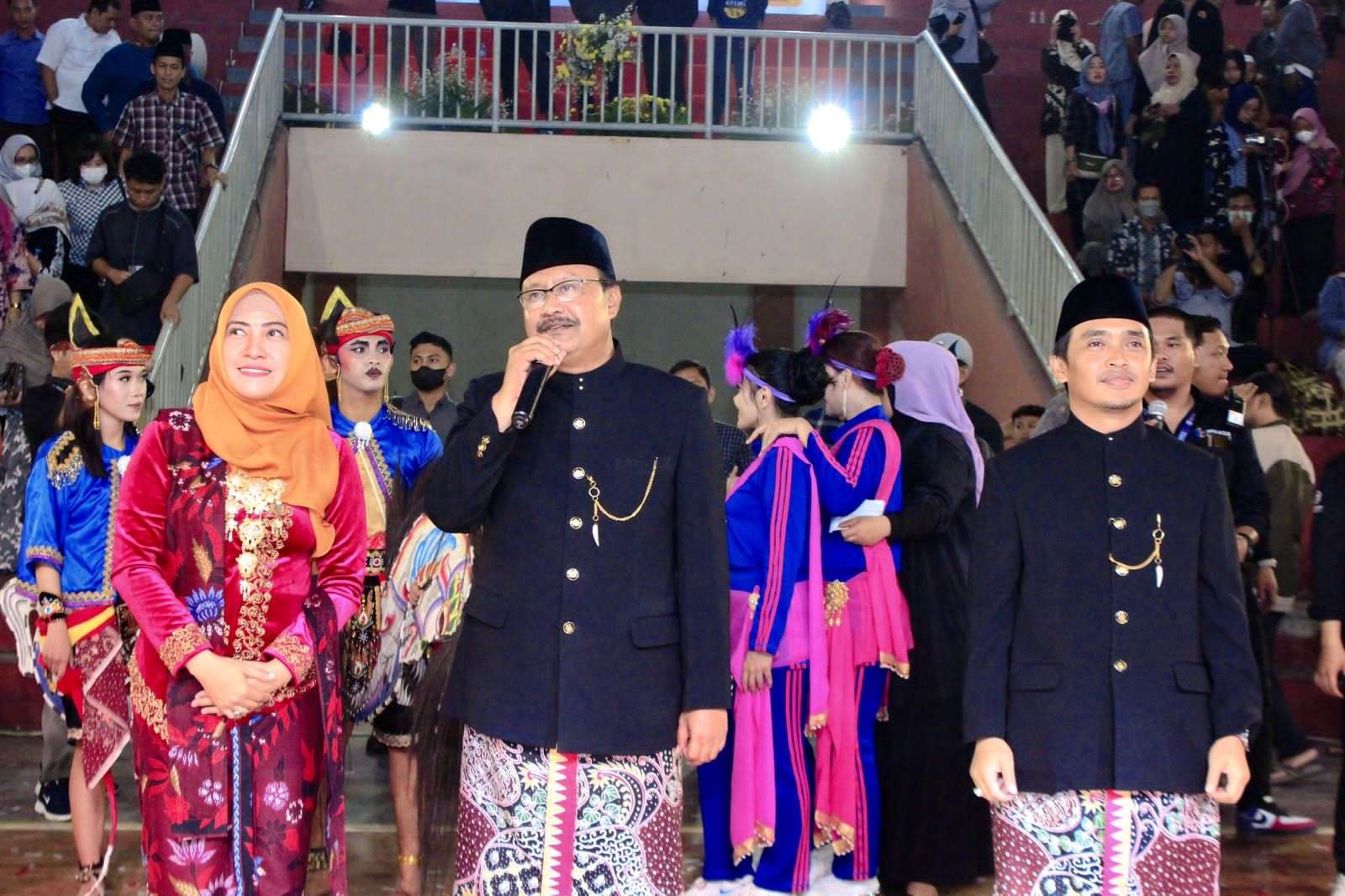 Walikota Pasuruan Saifullah Yusuf (Gus Ipul) menggelar silatuhrahmi bersama RW, RT dan tokoh masyarakat Se-Kota Pasuruan. (Foto: Dok Kota Pasuruan)