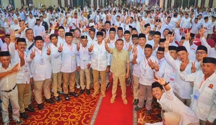 Ketua Harian DPP Partai Gerindra Sufmi Dasco Ahmad bersama Sandiaga Uno menghadiri Rakorda Partai Gerindra di Kendari, Sulawesi Tenggara. (Foto: Media Center Gerindra)