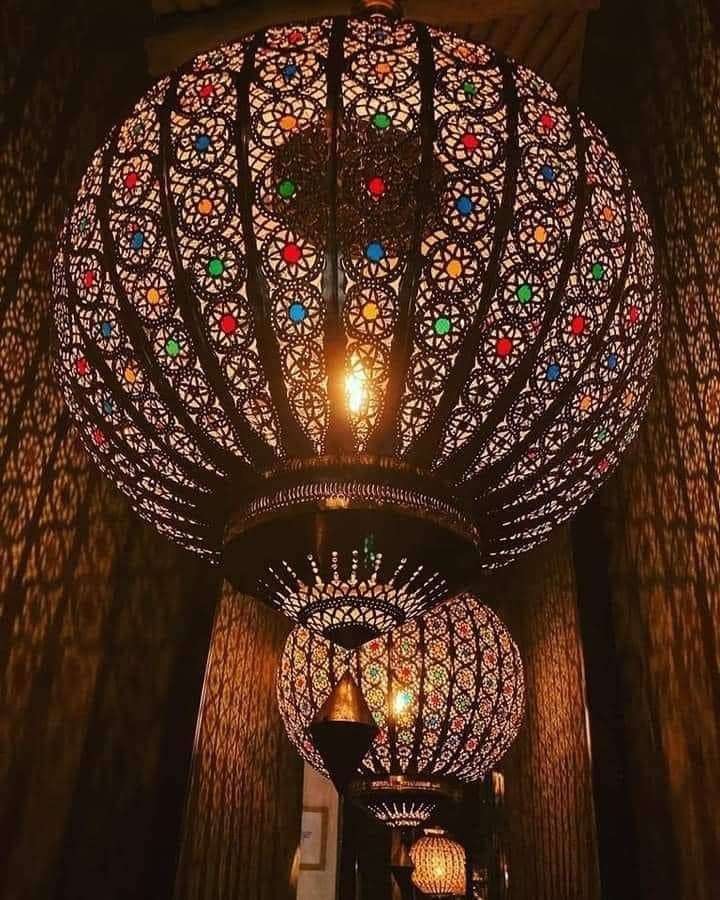 Interior di sebuah masjid di Maroko. (Ilustrasi)