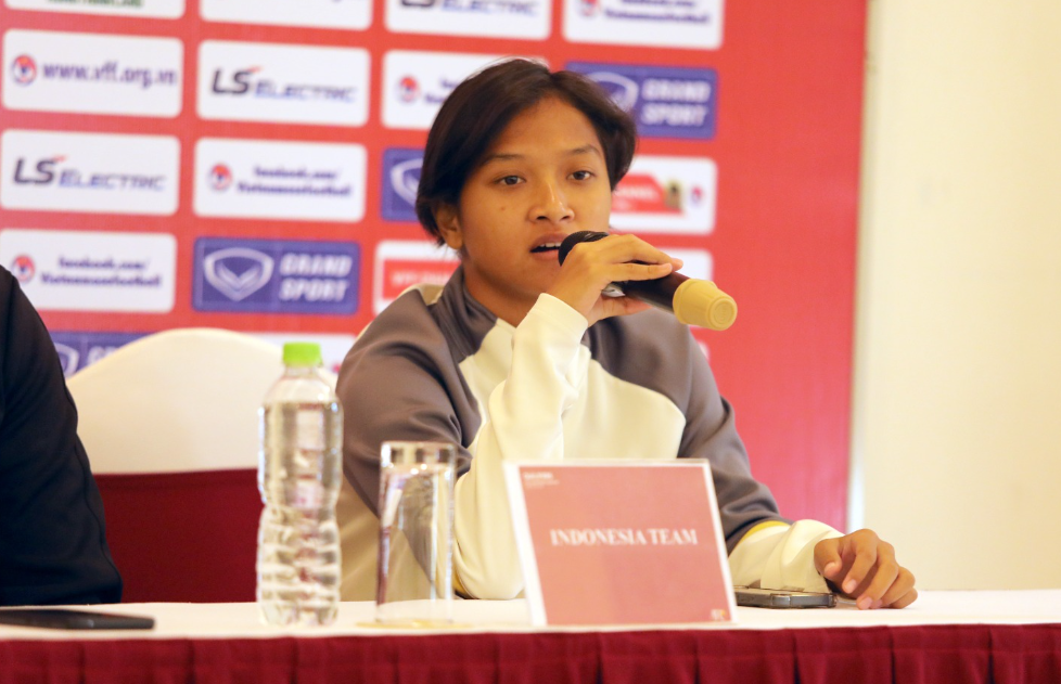 Sheva Imut dalam konferensi pers Timnas Garuda Pertiwi melawan Vietnam di Piala AFC U-20 Women's Asia Cup 2023. (Foto: PSSI)