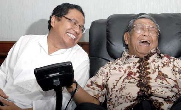 Ketawa bersama Gus Dur dan Rizal Ramli. (Foto: dok/Ngopibareng.id)