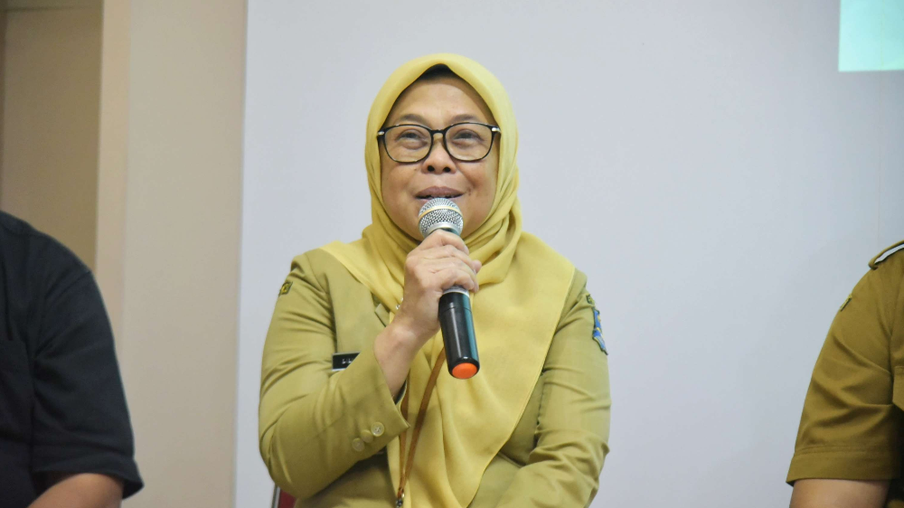 Kepala Bidang Pangan DKPP Kota Surabaya, Lilis Pristiwati ditemui di kantor eks humas Pemkot Surabaya. (Foto: Pita Sari/Ngopibareng.id)