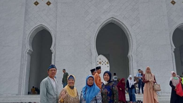 Aktivitas mulai marak di Masjid Syaikh Zeyed Solo, beberapa hari menjelang Ramadhan tiba. (Foto: dok/Ngopibareng.id)