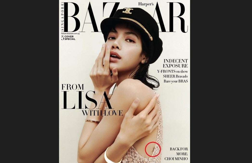 Tato kecil di bagian punggung tepi kiri Lisa BLACKPINK terekspos saat pemotretan majalah Harper's BAZAAR Singapore. (Foto: BAZAAR)
