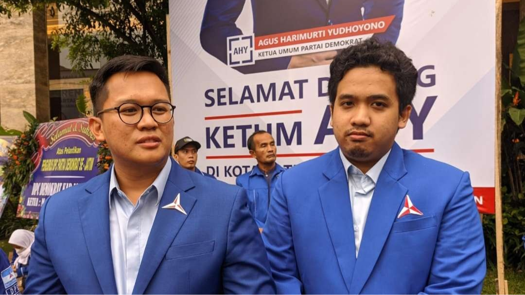 Ali Mannagalli Parawansa (kanan), putra Gubernur Jawa Timur, Khofifah Indar Parawansa, mundur dari Partai Demokrat Jawa Timur. (Foto: Instagram)