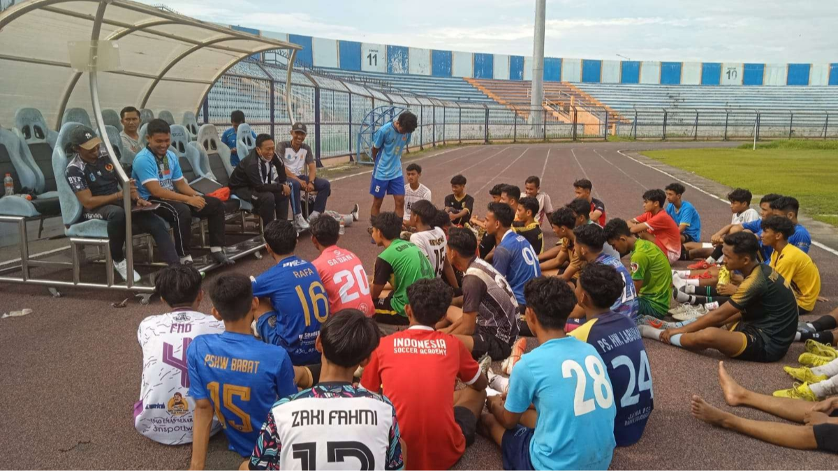 Seleksi tim sepakbola putra dipersiapkan untuk Porprov Jatim VIII 2023 (Foto: Imron Rosidi/ngopibareng.id)