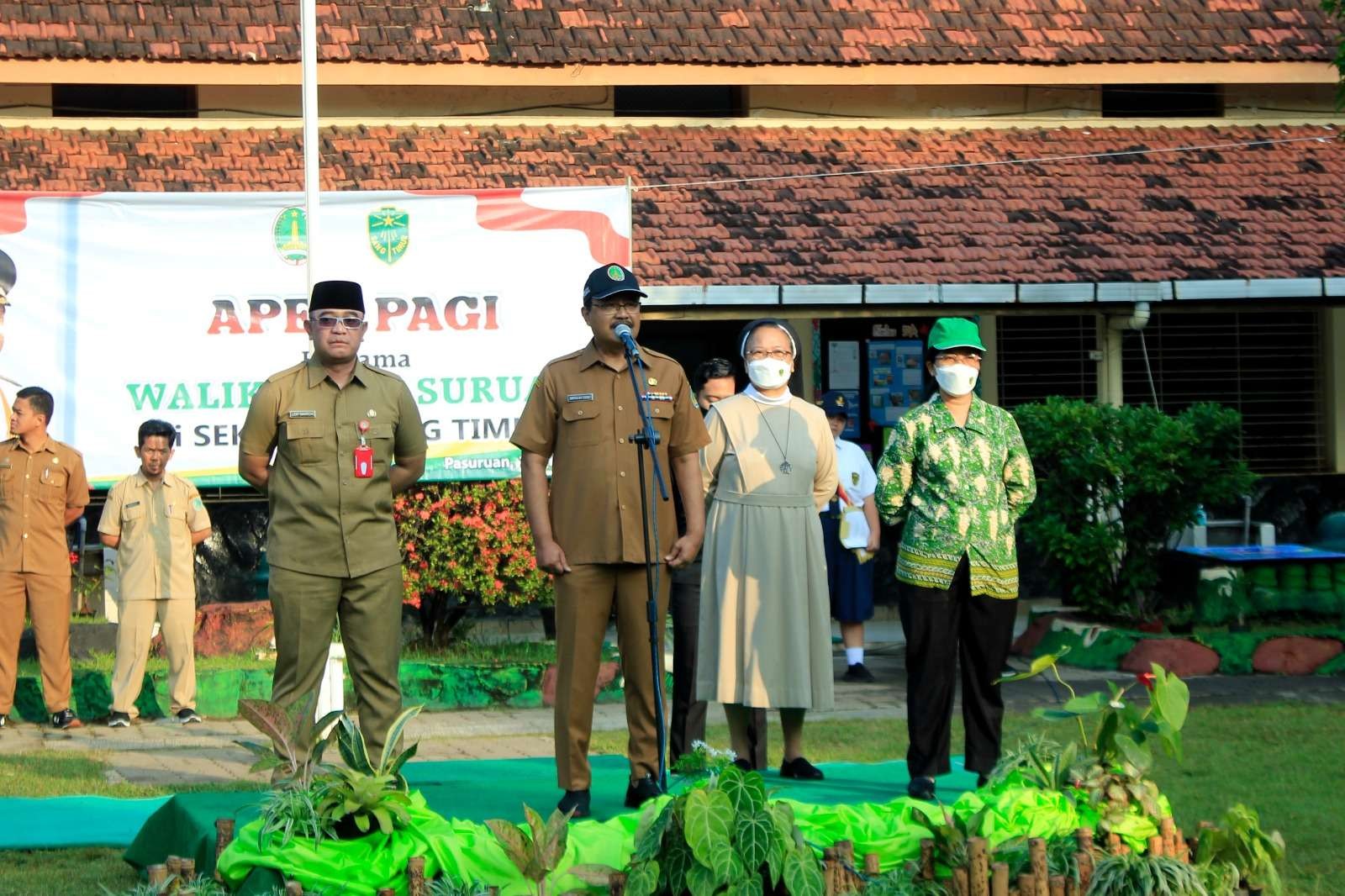 Walikota Pasuruan berkunjung ke SDK dan SMPK Sang Timur Kota Pasuruan, Senin 13 Maret 2023. (Foto: Humas Pemkot Pasuruan)